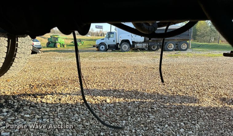 image for item EH6633 2005 International 7400 dump truck