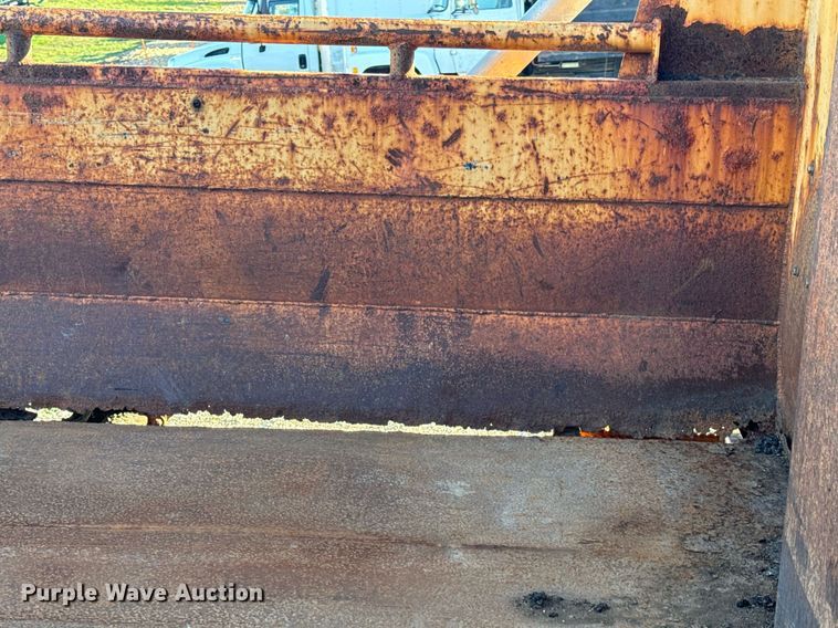 image for item EH6633 2005 International 7400 dump truck