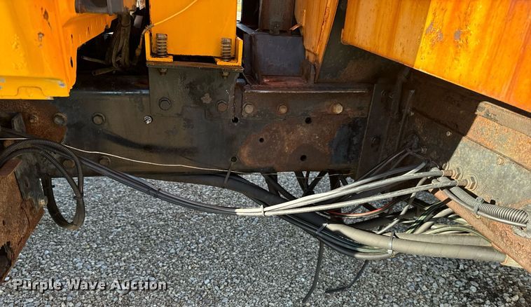 image for item EH6633 2005 International 7400 dump truck