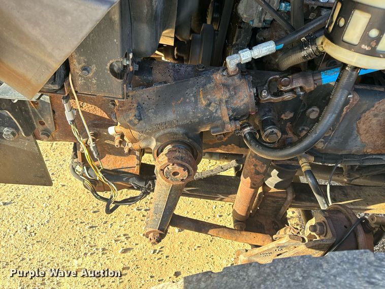 image for item EH6633 2005 International 7400 dump truck