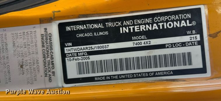 image for item EH6633 2005 International 7400 dump truck