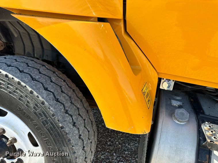 image for item EH6634 2009 International WorkStar 7500  dump truck