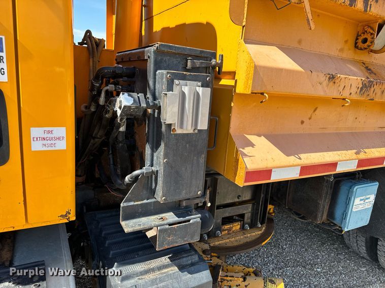 image for item EH6634 2009 International WorkStar 7500  dump truck