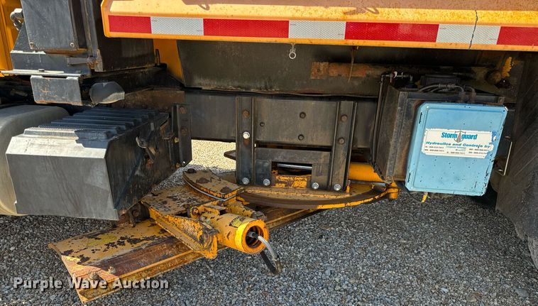 image for item EH6634 2009 International WorkStar 7500  dump truck