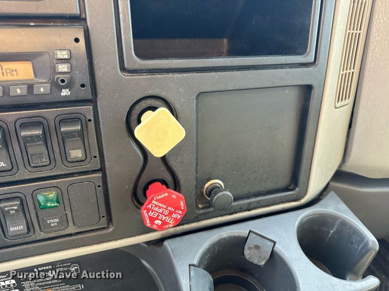 image for item EH6634 2009 International WorkStar 7500  dump truck