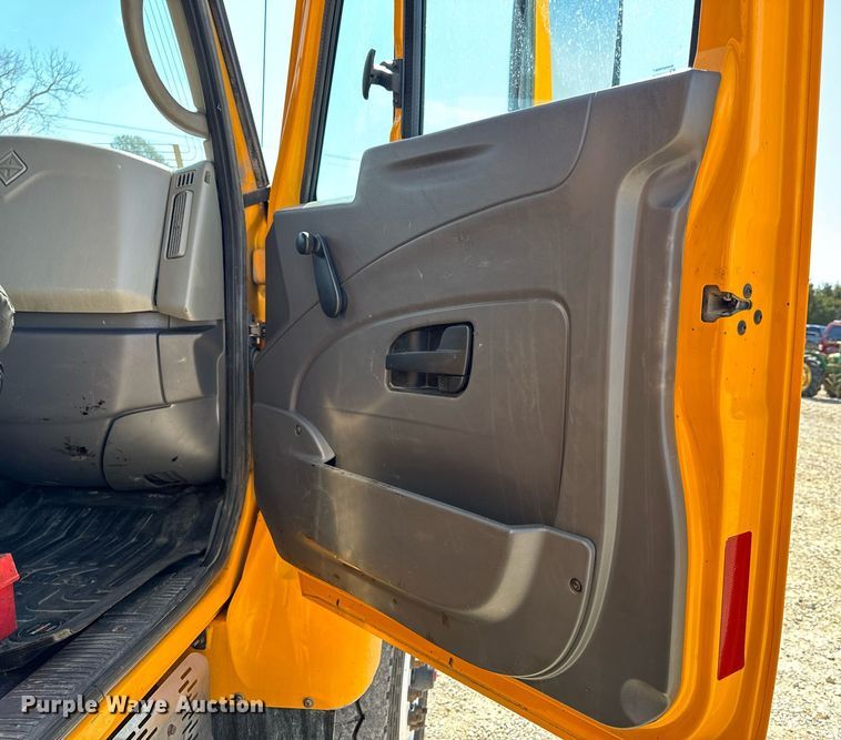 image for item EH6634 2009 International WorkStar 7500  dump truck