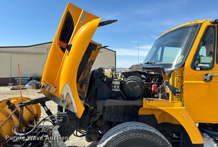 image for item EH6634 2009 International WorkStar 7500  dump truck