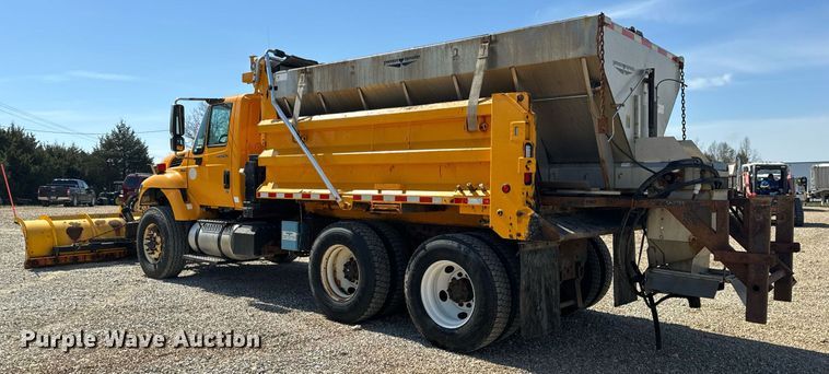 image for item EH6635 2010 International WorkStar 7400  dump truck
