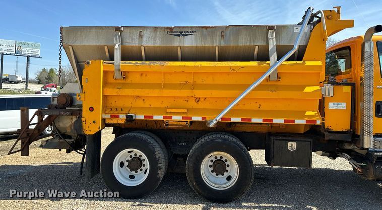 image for item EH6635 2010 International WorkStar 7400  dump truck