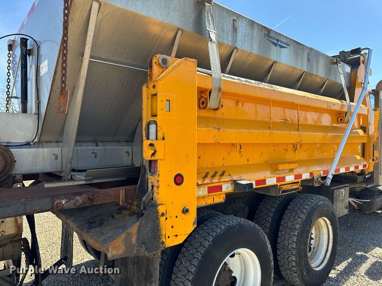 image for item EH6635 2010 International WorkStar 7400  dump truck