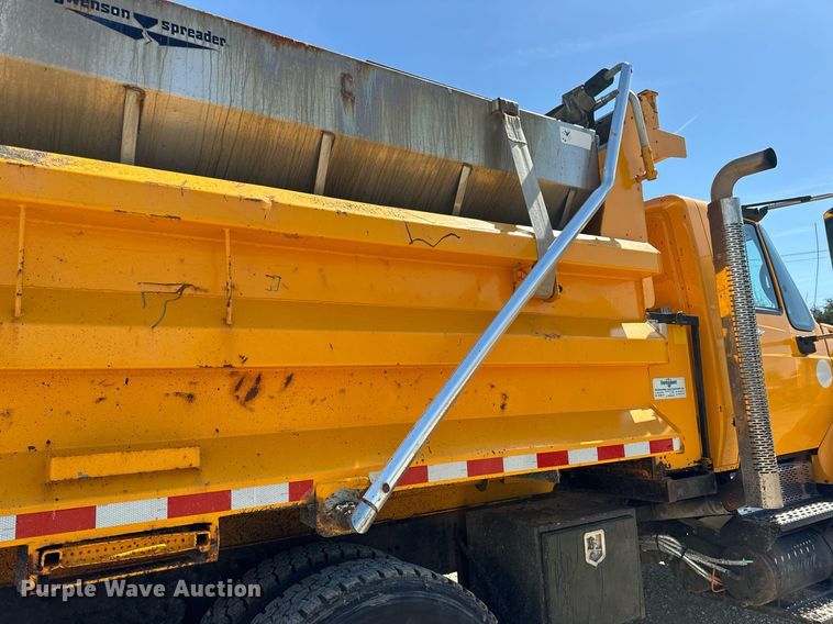 image for item EH6635 2010 International WorkStar 7400  dump truck