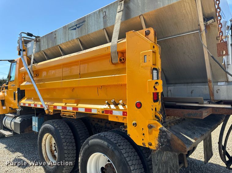 image for item EH6635 2010 International WorkStar 7400  dump truck