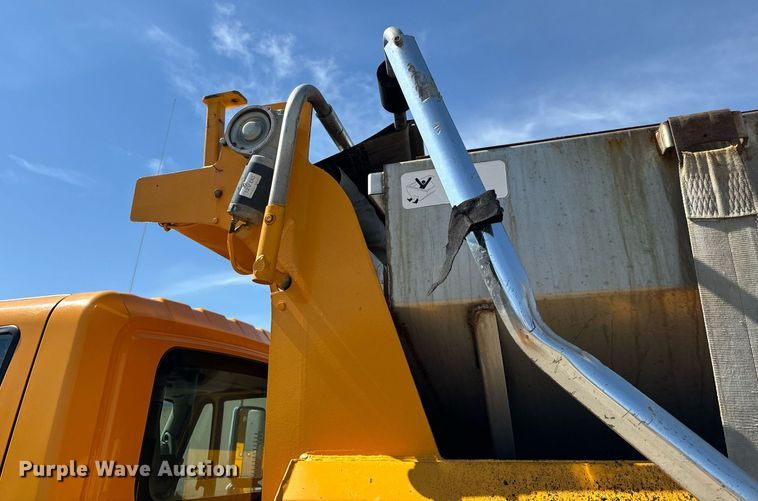 image for item EH6635 2010 International WorkStar 7400  dump truck