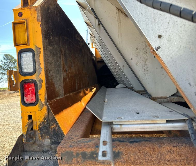 image for item EH6635 2010 International WorkStar 7400  dump truck