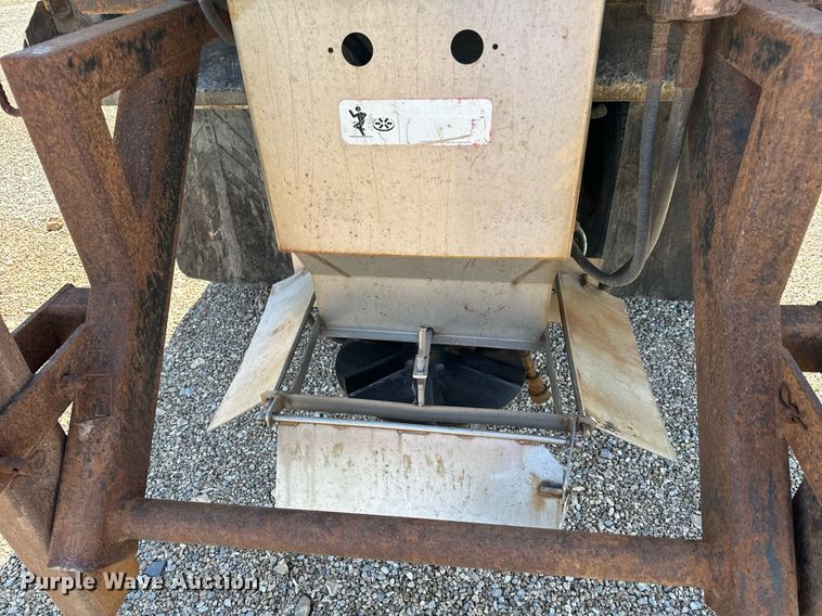 image for item EH6635 2010 International WorkStar 7400  dump truck