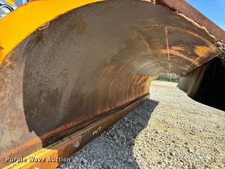 image for item EH6635 2010 International WorkStar 7400  dump truck