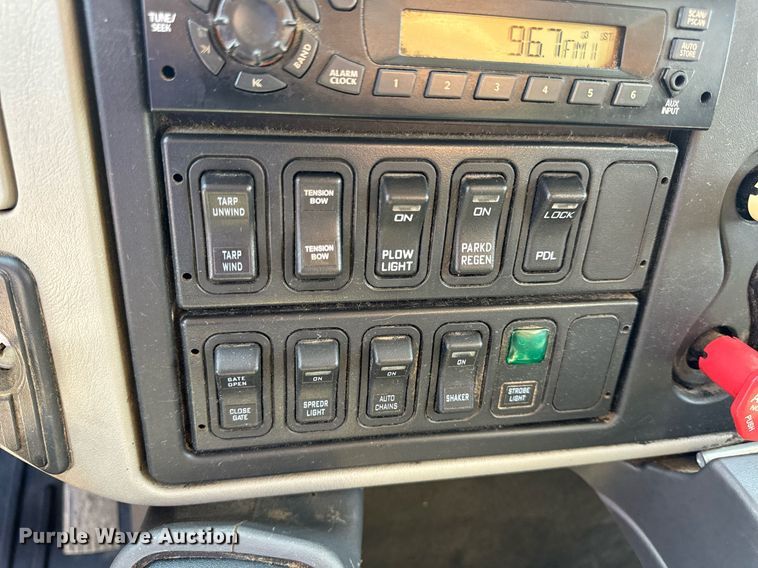 image for item EH6635 2010 International WorkStar 7400  dump truck