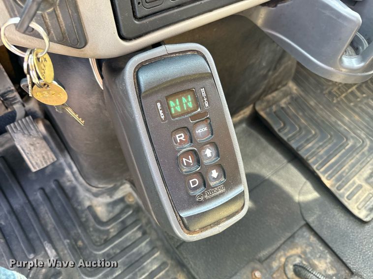 image for item EH6635 2010 International WorkStar 7400  dump truck