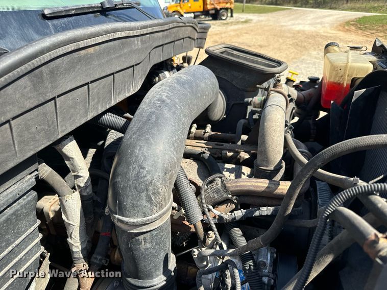 image for item EH6635 2010 International WorkStar 7400  dump truck