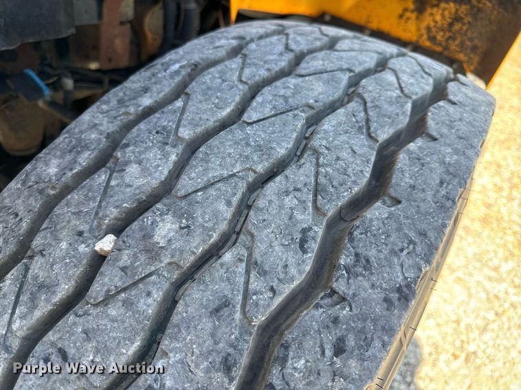 image for item EH6635 2010 International WorkStar 7400  dump truck