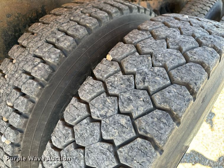 image for item EH6635 2010 International WorkStar 7400  dump truck