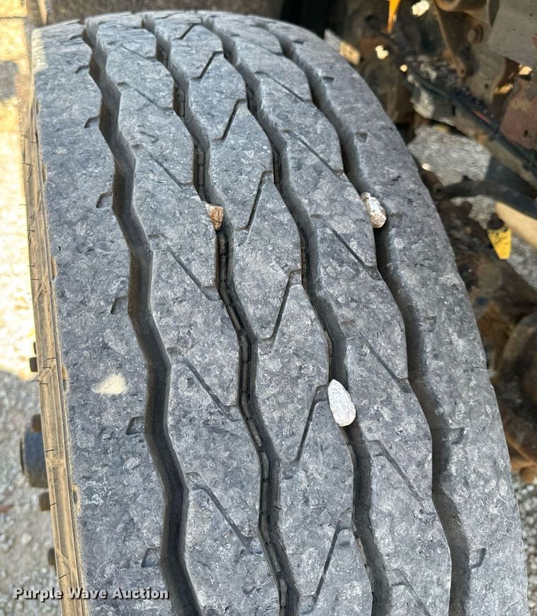 image for item EH6635 2010 International WorkStar 7400  dump truck