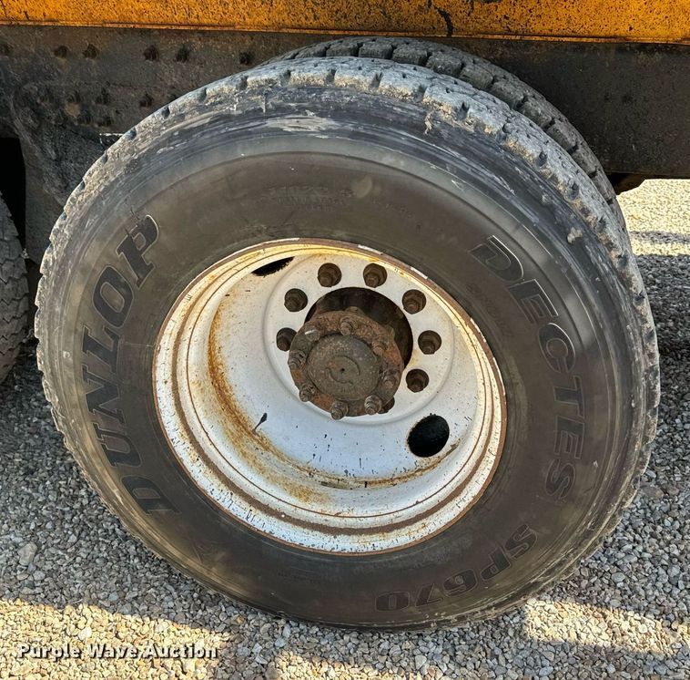 image for item EH6635 2010 International WorkStar 7400  dump truck