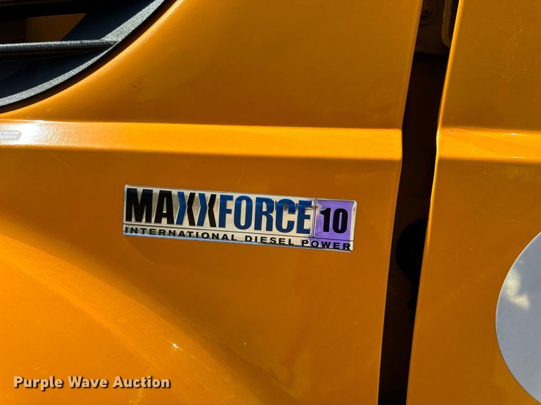 image for item EH6635 2010 International WorkStar 7400  dump truck