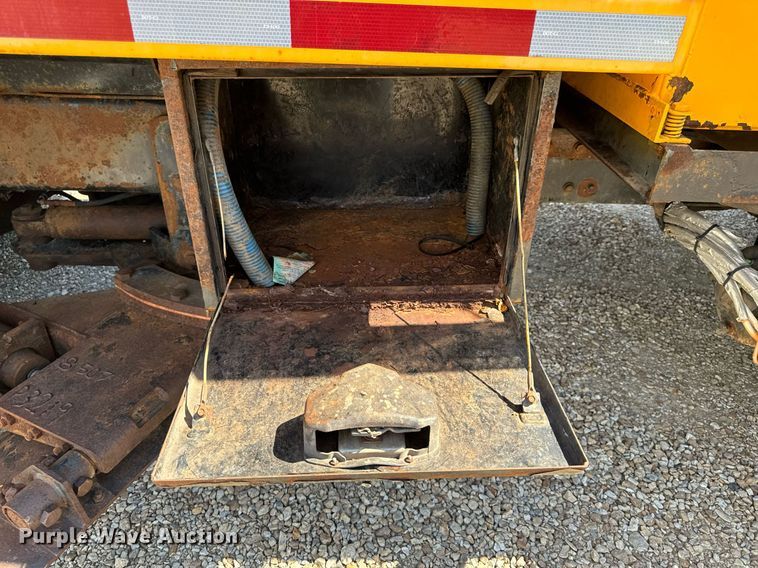 image for item EH6636 2011 International WorkStar 7500 dump truck