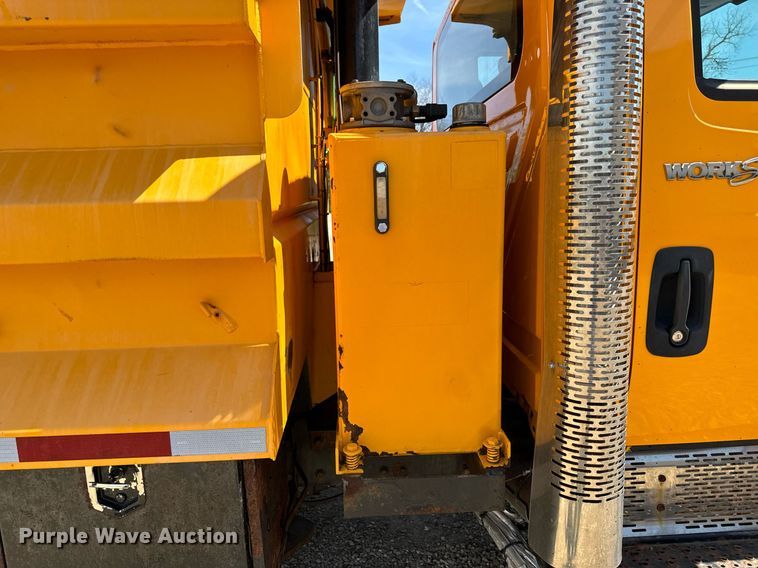 image for item EH6636 2011 International WorkStar 7500 dump truck