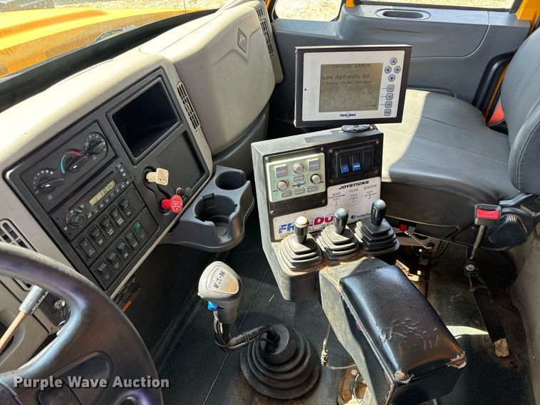 image for item EH6636 2011 International WorkStar 7500 dump truck