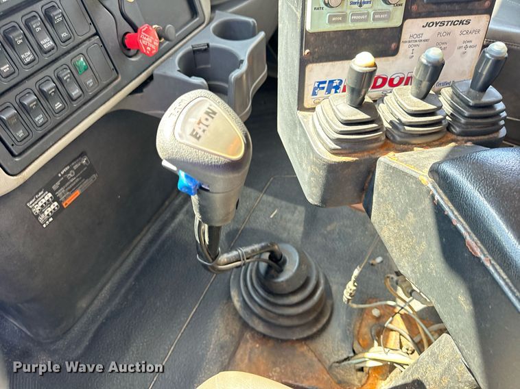 image for item EH6636 2011 International WorkStar 7500 dump truck