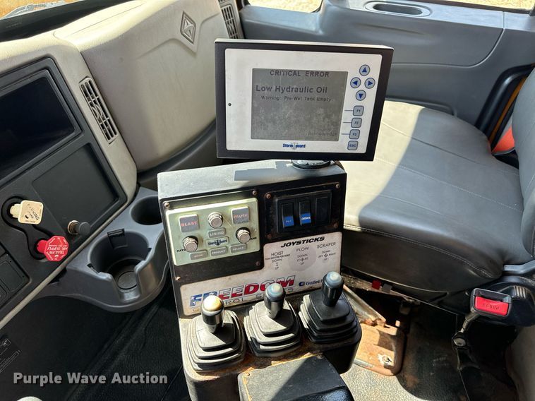 image for item EH6636 2011 International WorkStar 7500 dump truck