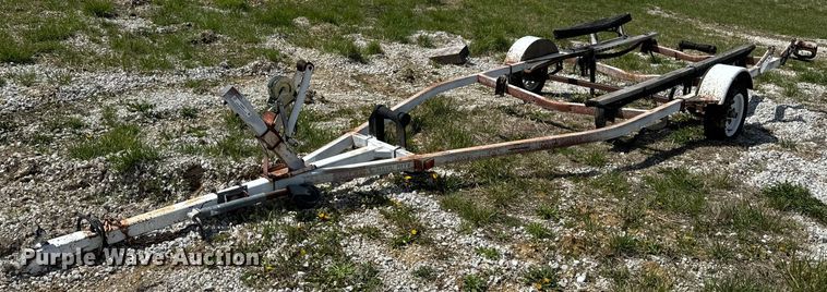 image for item EH6637 1990 Haul Rite boat trailer