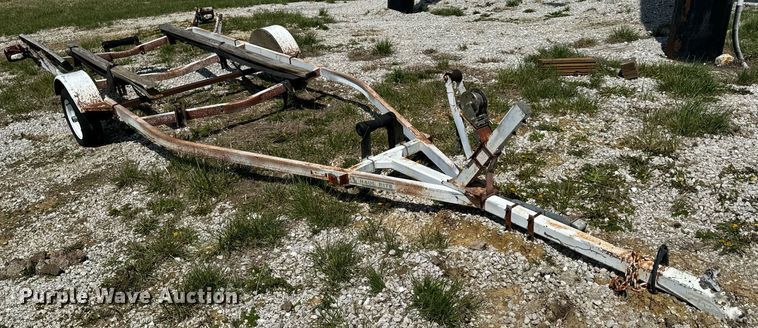 image for item EH6637 1990 Haul Rite boat trailer