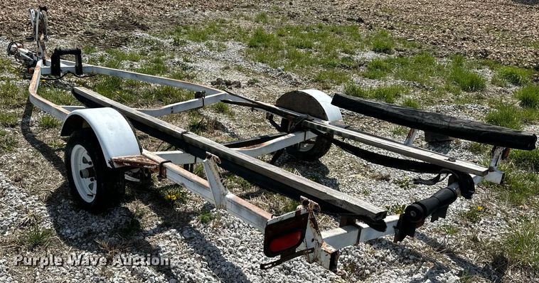 image for item EH6637 1990 Haul Rite boat trailer