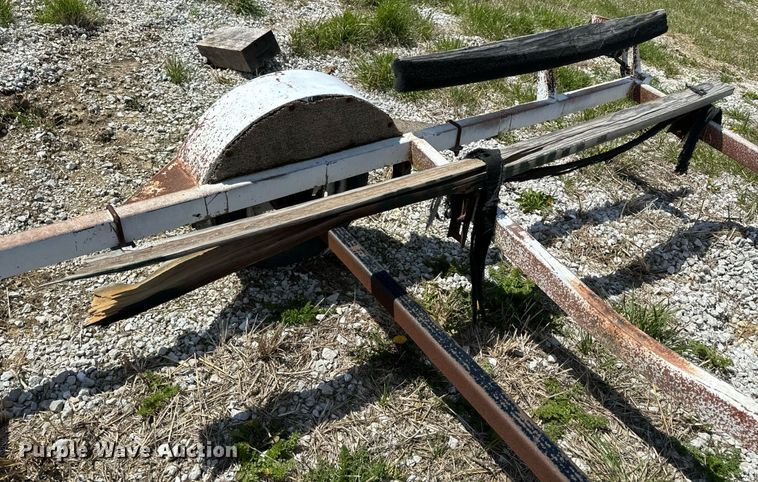 image for item EH6637 1990 Haul Rite boat trailer