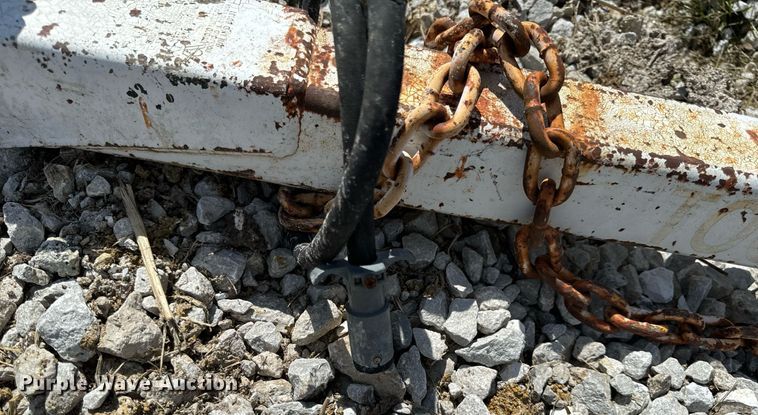 image for item EH6637 1990 Haul Rite boat trailer