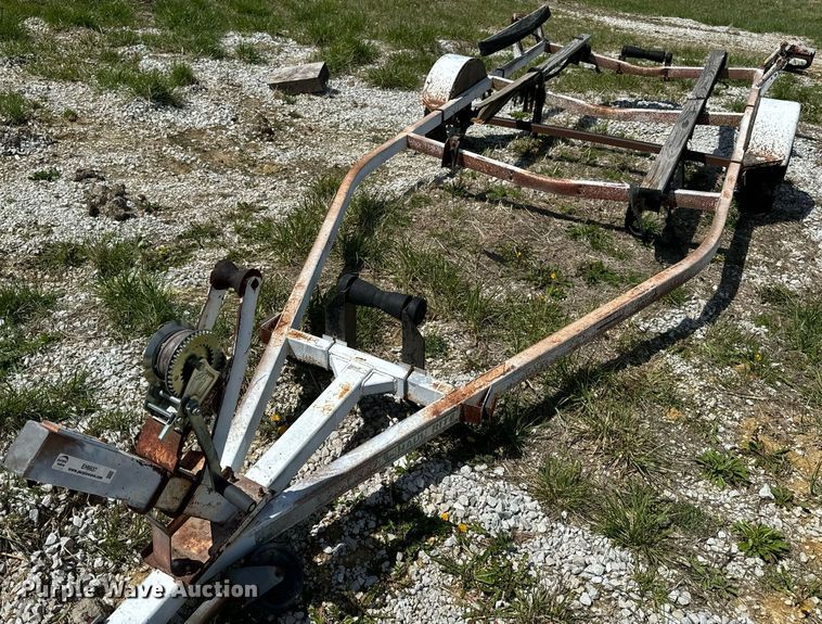 image for item EH6637 1990 Haul Rite boat trailer