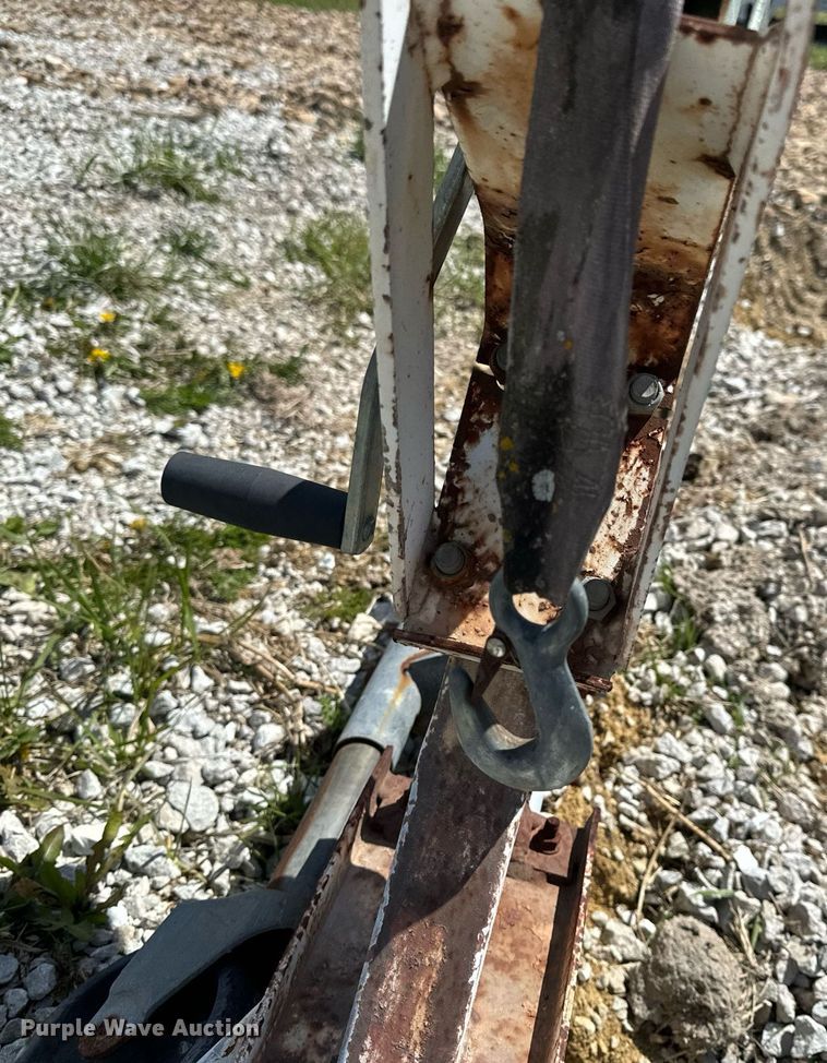 image for item EH6637 1990 Haul Rite boat trailer