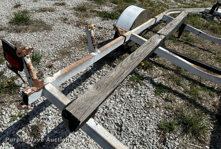 image for item EH6637 1990 Haul Rite boat trailer