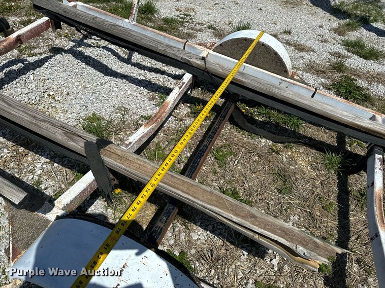 image for item EH6637 1990 Haul Rite boat trailer