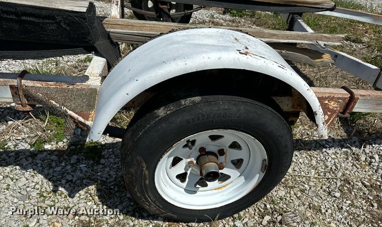 image for item EH6637 1990 Haul Rite boat trailer