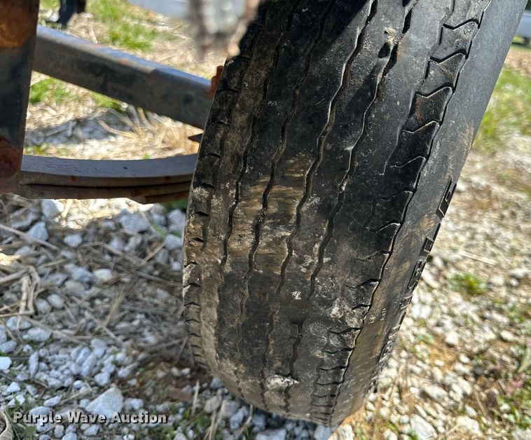 image for item EH6637 1990 Haul Rite boat trailer