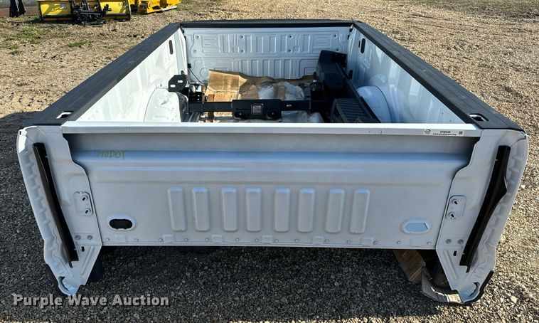 image for item EH6638 2024 Ford pickup truck bed