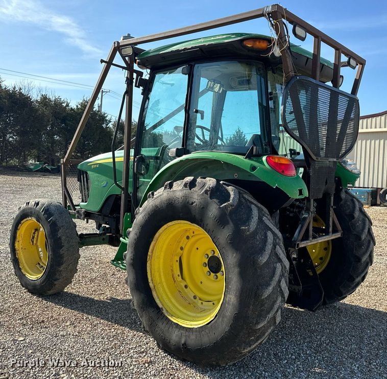 image for item EH6639 2009 John Deere 5101E MFWD tractor