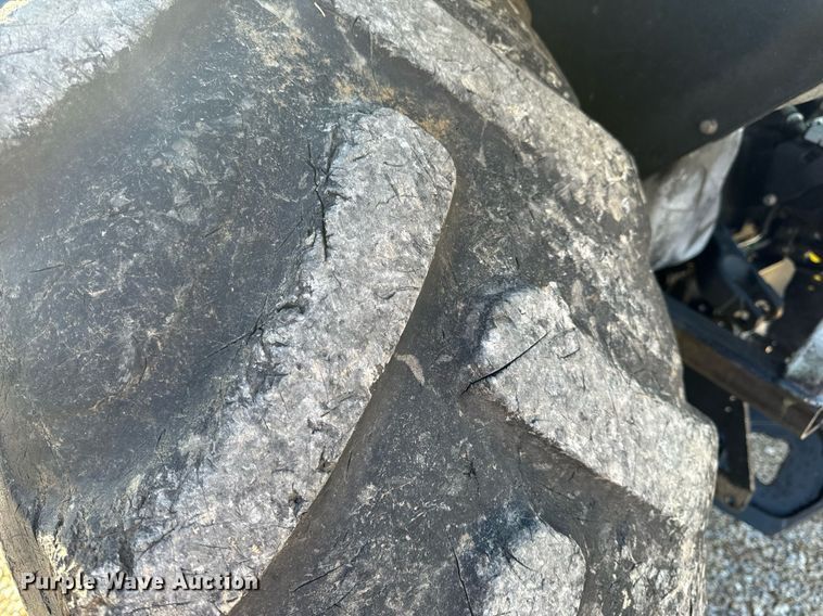 image for item EH6639 2009 John Deere 5101E MFWD tractor