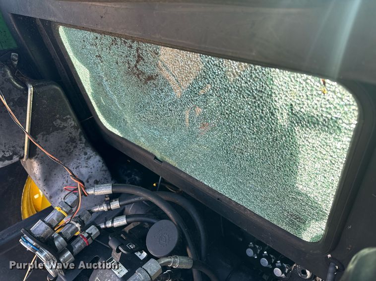 image for item EH6639 2009 John Deere 5101E MFWD tractor