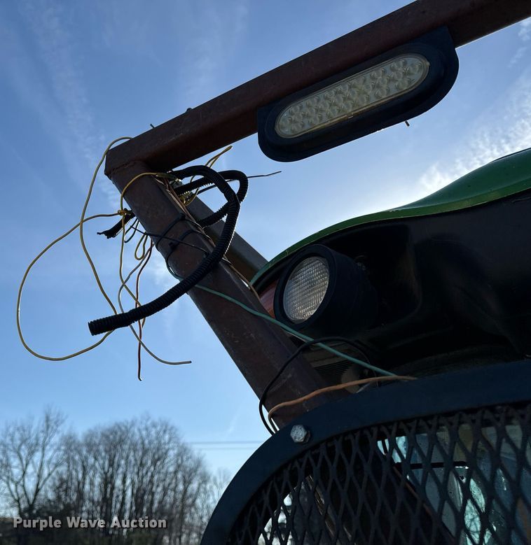 image for item EH6639 2009 John Deere 5101E MFWD tractor