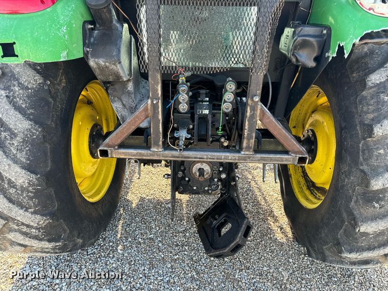image for item EH6639 2009 John Deere 5101E MFWD tractor